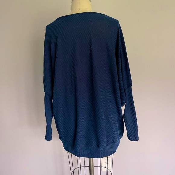 Navy Blue Knitted Tunic Over the shoulder women’s top - Picture 2 of 4
